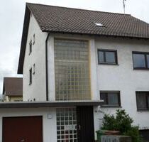 Schöne 3 Zi.-DG Wohnung in 68782 Brühl