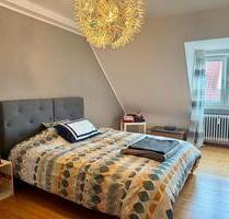 Charmante Dachgeschosswohnung in Karlsruhe - Ideal für Familien!
