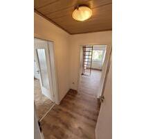 LP Süd, 2,5 ZKB im Dachgeschoss, renoviert. Kurzfristig frei! - Lippstadt Overhagen