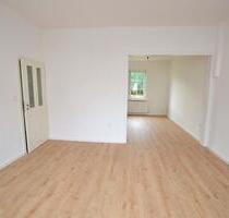 renovierte 2 12-Zimmer-Erdgeschosswohnung in 37627 Lenne - Stadtoldendorf