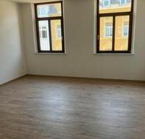 Toll sanierte 4 Zimmer-Etagen-Wohnung mit Balkon! - Plauen