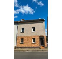 Doppelhaushälfte in Meckenheim - 190.000,00 EUR Kaufpreis, ca.  100,00 m² in Meckenheim (PLZ: 53340)