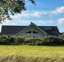 Haus zu verkaufen - skandinavische Architektur - Leck