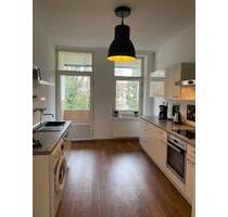 Altbau Rüttenscheid 2,5 Zimmer Balkon möbliert hohe Decken - Essen Stadtbezirk II