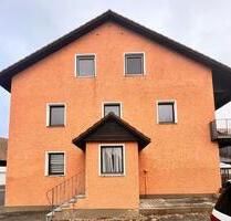 Zweifamilien-Haus - 250.000,00 EUR Kaufpreis, ca.  350,00 m² in Moosbach (PLZ: 92709)