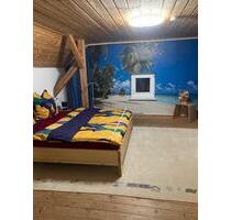 3-Zimmer-Dachgeschoss-Wohnung voll möbliert im Zentrum Bayreuths