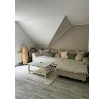 Schöne 2- Zimmer Dachgeschosswohnung - Bitterfeld-Wolfen