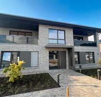 Moderne helle 3-Zimmerwohnung mit Loggia, Einbauküche und Carport - Bösel