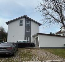 Helle 2-Zimmer-Soutraine-Wohnung in ruhiger Lage - Markt Schwaben