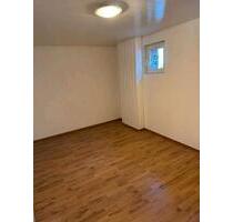 1 Zimmer Keller Wohnung - 475,00 EUR Kaltmiete, in Tuttlingen (PLZ: 78532)