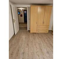 1 Zimmer, Küche, Bad,, Flur, Parkplatz - Alzey