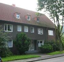 Nähe Zentrum! 2-Zimmer-Dachgeschosswohnung in attraktiver Wohnlage - Recklinghausen Hillerheide