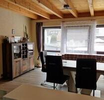 Schöne Doppelhaushälfte, einziehen und wohlfühlen - Bitz