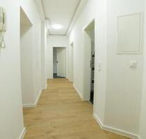 Erstbezug nach Sanierung! 3-Raum WohnungLuxuriös saniert! Zwickau