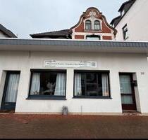 Ladenlokal Zu Vermieten - 300,00 EUR Kaltmiete, ca.  28,00 m² in Nordenham (PLZ: 26954)