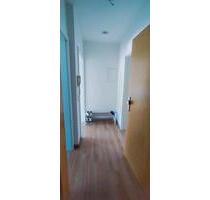 Helle 2-Zimmer Wohnung mit Einbauküche - ruhige Lage ab 01.10.25 - Wilkau-Haßlau
