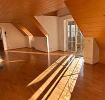 Freundliche und helle 3,5 Zimmerwohnung mit gehobener Ausstattung - Wallerstein