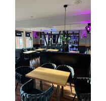 Komplette, modern eingerichtete Bar mit Küche. Zentral gelegen in Sonneberg! Provisionsfrei für Mieter.