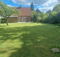 Kleine Doppelhaushälfte mit großem Garten für 2 Personen - Neumünster