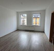 Helle 2,5-Raum-Wohnung mit ca. 68 m² im 2. Obergeschoss in Glauchau