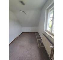 helle freundliche 3 Zimmer DG Wohnung mit Aussicht ins Grüne - Murrhardt