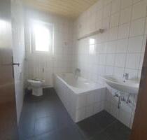 Wohnung 95100 Selb Erkersreuth 2 Zi, gr. Küche, Bad, 52qm, Garage - Schönwald