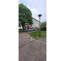 Günstige 3 Raum-Wohnung - 299,00 EUR Kaltmiete, ca.  63,00 m² in Hoyerswerda (PLZ: 02977)