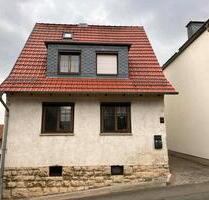 Kleines Einfamilienhaus - 75.000,00 EUR Kaufpreis, ca.  106,00 m² in Südeichsfeld (PLZ: 99988)
