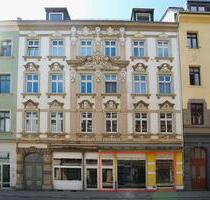 Große Gewerbefläche mit großen Schaufenstern in zentraler Zwickauer Lage