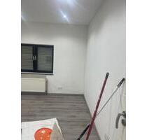 Zu vermieten - 80 mq 2 -Zimmer - Küche-Balkon und Große Terasse - Püttlingen