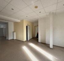 Vielseitige Büro- oder Praxiseinheit preiswert zu vermieten! - Zwickau Neuplanitz
