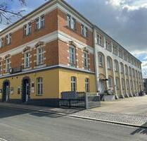 Multifunktionale BowlingbahnGewerbeeinheit mit großem Potenzial - Reichenbach im Vogtland