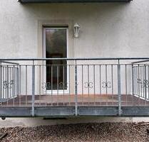 renovierte 2-Zimmer-Wohnung mit Balkon und Stellplatz - Radeberg
