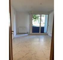 Renoviertes 1-Zimmer-Apartment EG, Balkon, 