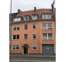 Charmante 2-Zimmer-Dachgeschosswohnung mit großem Balkon und EBK - Hildesheim