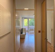 Möblierte 1-Zimmer Wohnung mit großem Balkon, EBK, TG-Stellplatz - Unterschleißheim