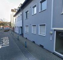 Möblierte, vollständig renovierte 1,5-Raum-DG-Wohnung - Duisburg