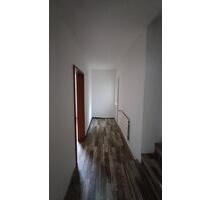 Schöne Wohnung in Greene - 301,00 EUR Kaltmiete, ca.  67,00 m² in Einbeck (PLZ: 37574)