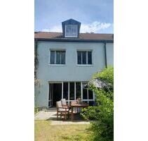 Reihenmittelhaus mit Garten - 1.750,00 EUR Kaltmiete, in Woltersdorf (PLZ: 15569)