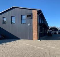 Hochwertiger Neubau-Büro-Hallenkomplex in der Nähe von Kiel - Dänischenhagen