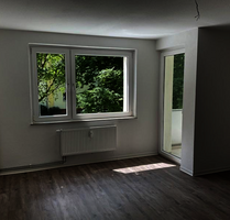 Lichtdurchflutete 2-Zimmer Wohnung mit Balkon mit Blick ins Grüne! - Bielefeld Stieghorst