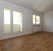 Charmante 4-Zimmer-Wohnung mit Balkon - sofort bezugsfrei! - Halle (Saale) Halle-Neustadt