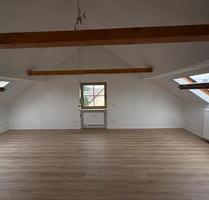 Dachgeschosswohnung - 1.050,00 EUR Kaltmiete, in Burgheim (PLZ: 86666)