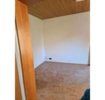 2 Etagenwohnung - 800,00 EUR Kaltmiete, ca.  90,00 m² in Iserlohn (PLZ: 58644) Grüne