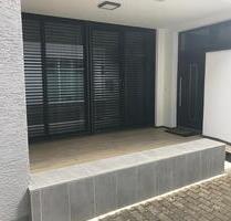 Exklusive, barrierefreie Erdgeschosswohnung mit luxuriöser Aussta - Rodenbach