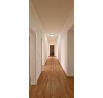 Helle 5-Zimmer-Wohnung - 1.750,00 EUR Kaltmiete, in Rottenburg am Neckar (PLZ: 72108)