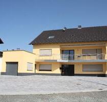 Großzügige moderne Wohnung mit großer Terrasse, Balkon - Garage und Garten ... - Pfeffelbach