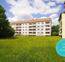 !! Wohnen im grünen Ebersdorf !! Gemütliche 3-Zimmer-Wohnung mit Balkon und Tageslichtbad - Chemnitz
