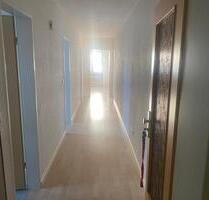 3ZKV - 68 m² Wohnung ( Dachgeschoss ) in 34246 Vellmar