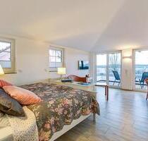 Überlingen: Auf Zeit-moderne 1-Zimmer-Wohnung mit Seeblick